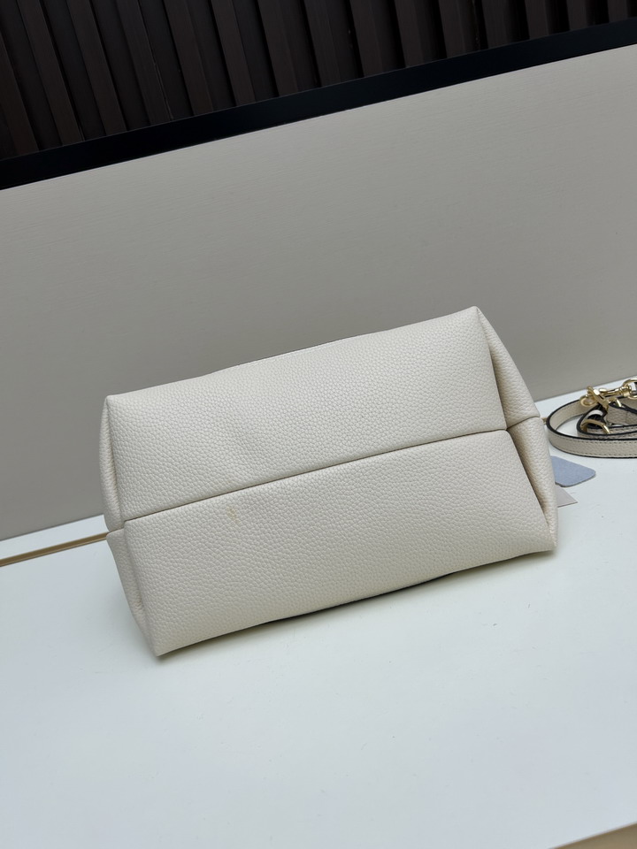 GG 02525 27 5x21x16cm jj4_1