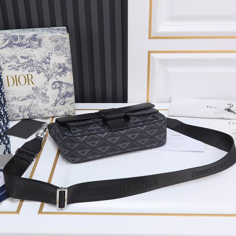Dior Hit the Road 9944 27x17x9cm ww (1)