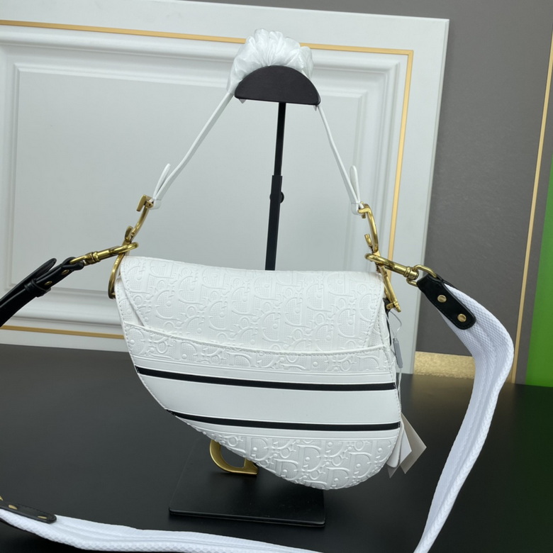Oblique Saddle 0452 25cm YW (1)