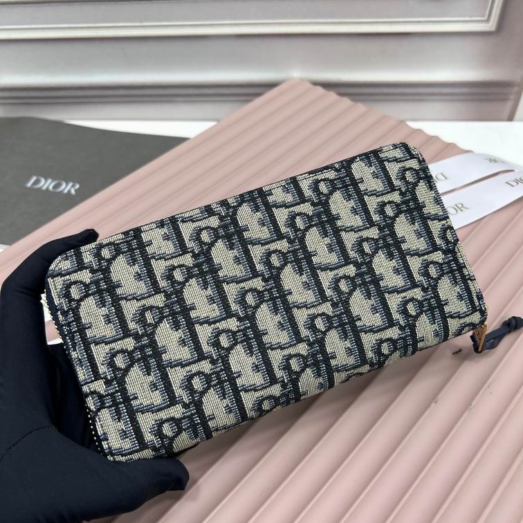 Dior 666107 19x10x2.5cm zy (1)