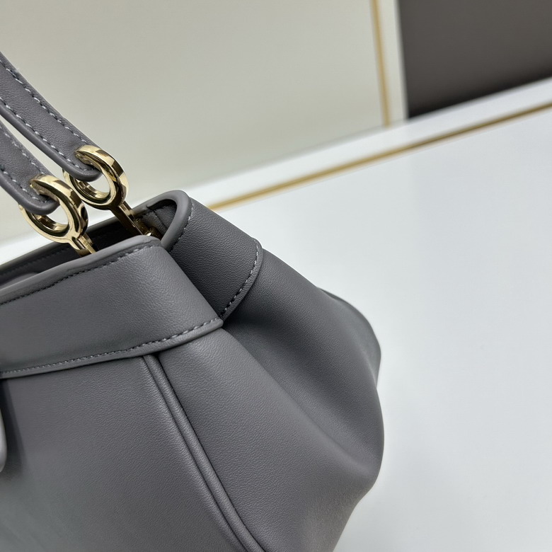 Dior 3633 22x13x12cm ww2_1