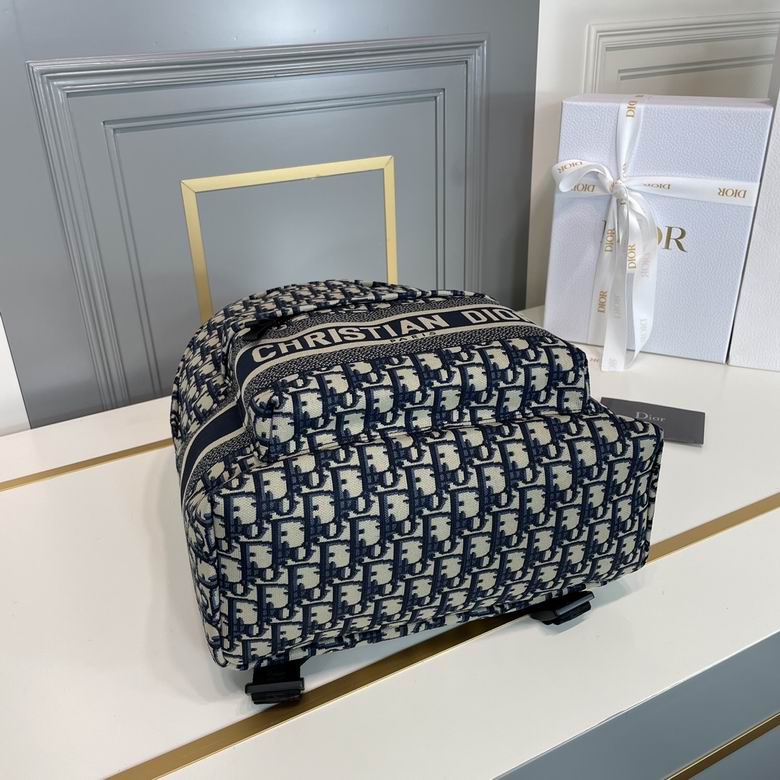DM1640 39X31X14cm WP 0
