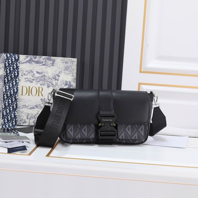 Dior Hit the Road 9944 27x17x9cm ww (1)