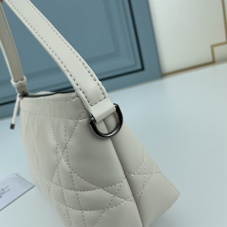 Nomad D6088 22X13X9.5cm YW (1)