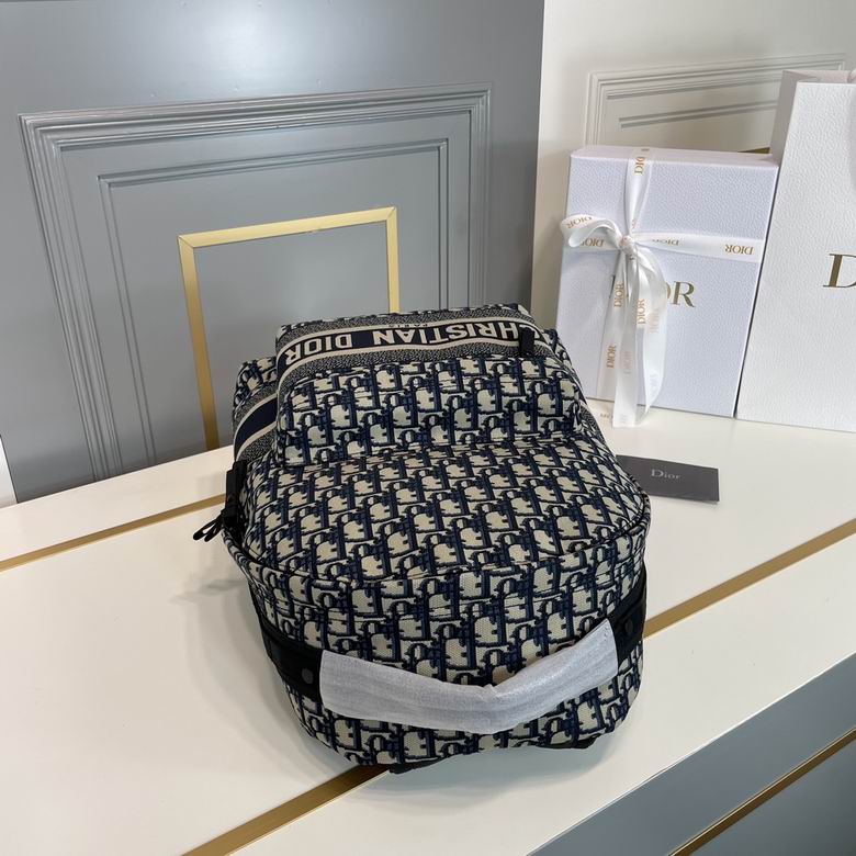 DM1640 39X31X14cm WP 0