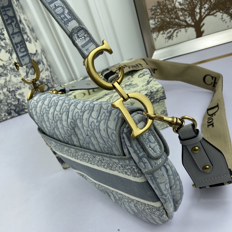 Saddle 886888 24X6X18cm YW (1)