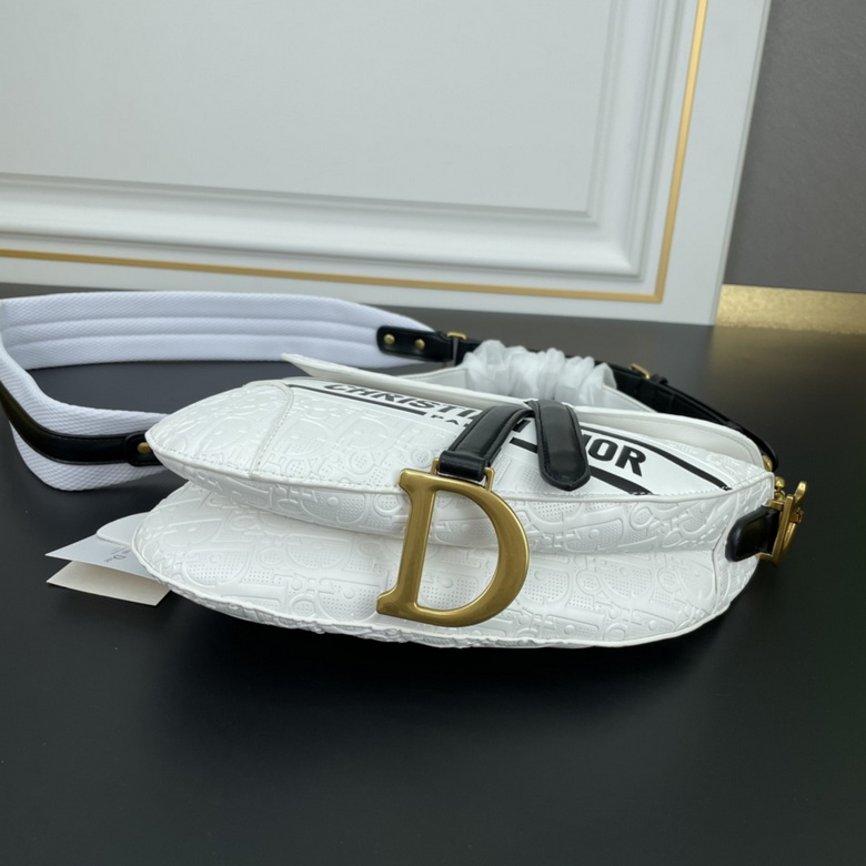 Oblique Saddle 0452 25cm YW (1)