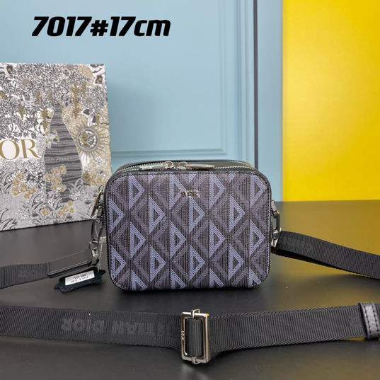 Dior 7017 17x12.5x5cm ww (1)