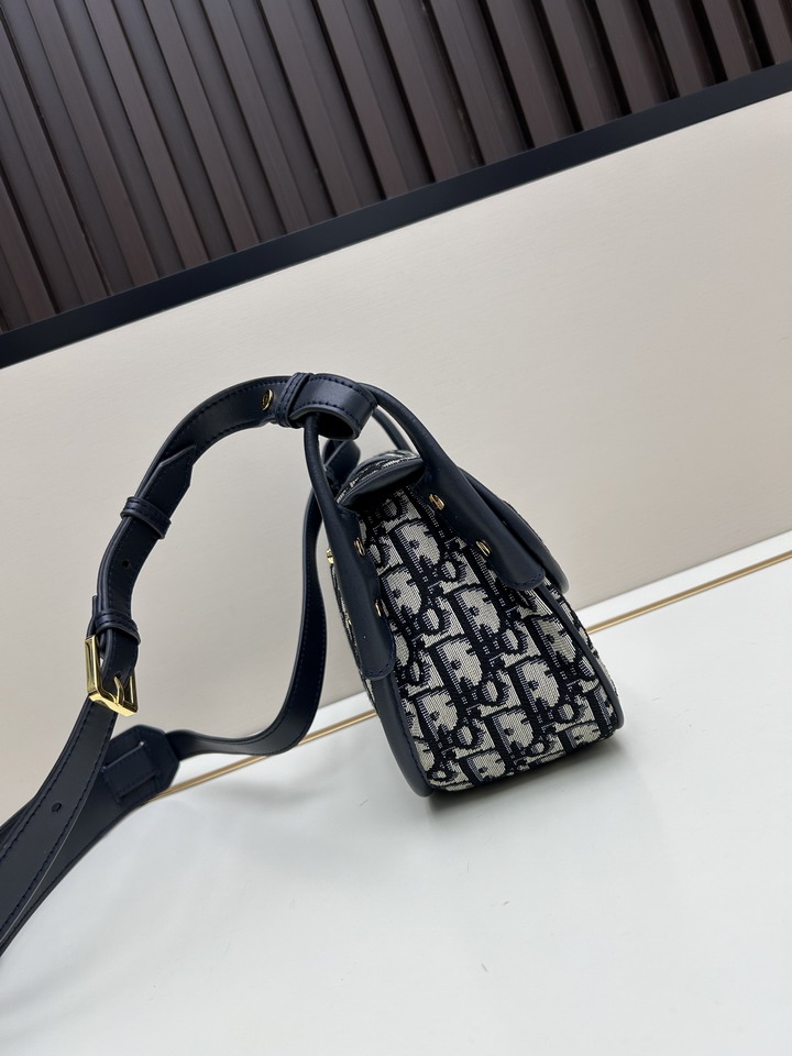Dior 5078 24x16x8cm jj_1