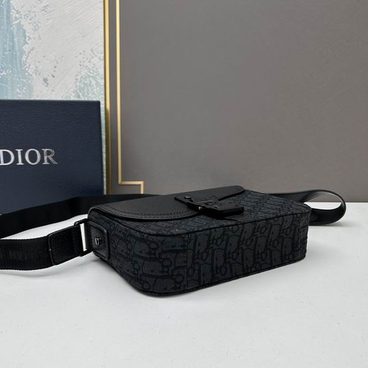Dior 6612 23x18x6cm ww (1)