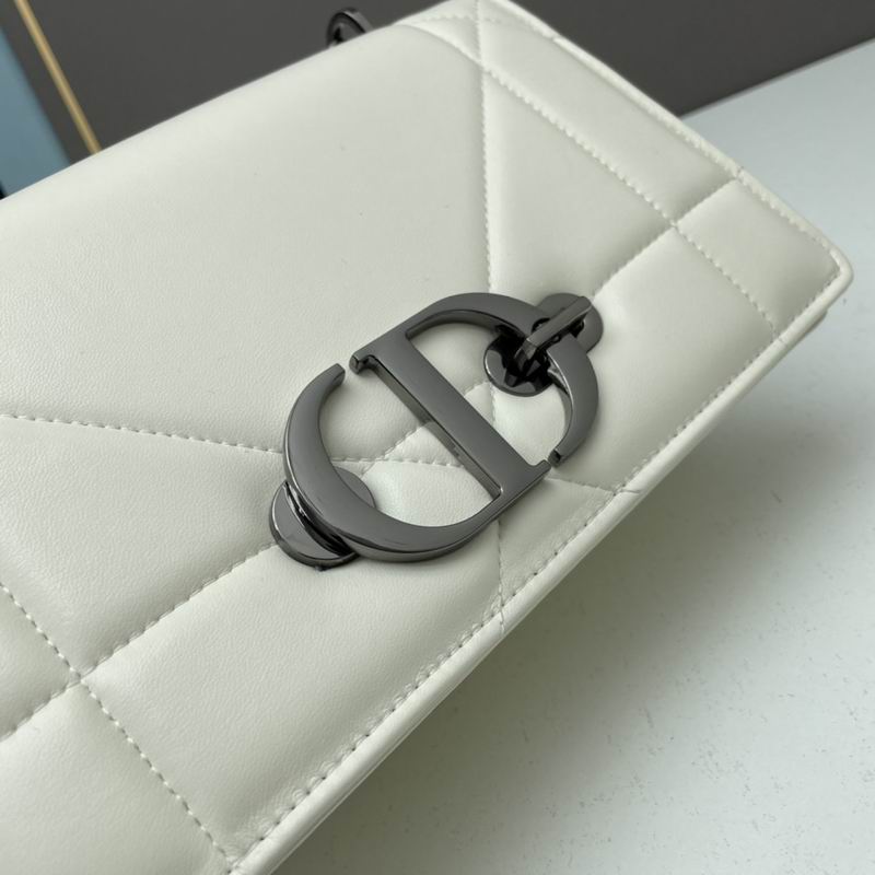 Dior Montaigne 9215 25x15x9cm ww (1)