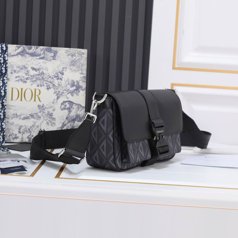 Dior Hit the Road 9944 27x17x9cm ww (1)