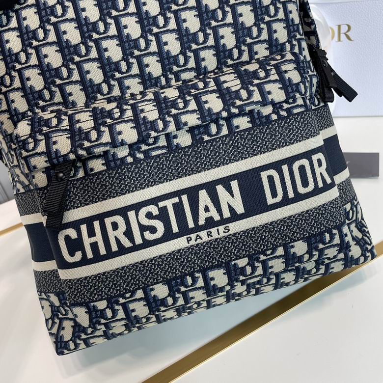 DM1640 39X31X14cm WP 0