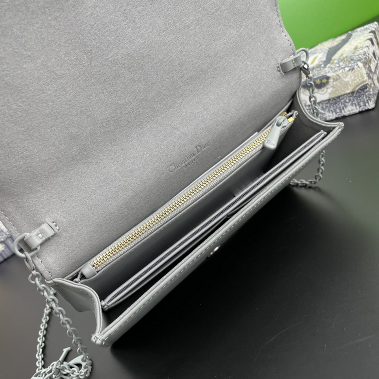 Diorcaropouch 1228 YW (1)