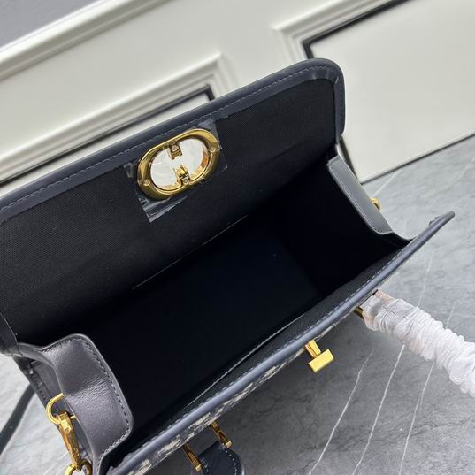 Dior Boston 9578 29x20x17cm ww (1)