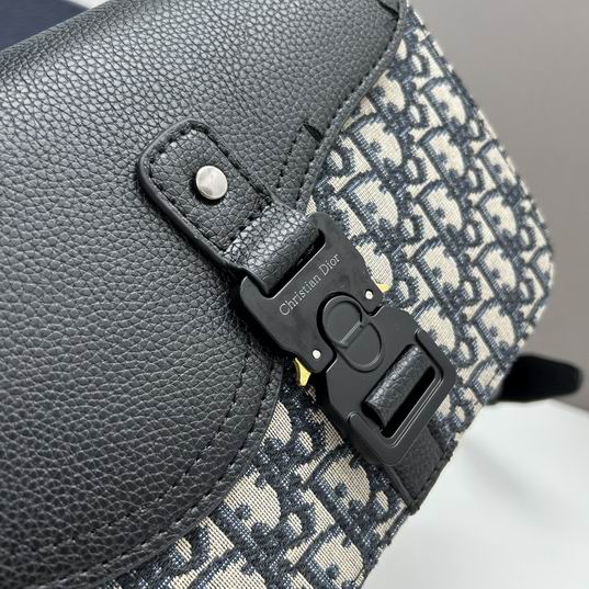 Dior 6612 23x18x6cm ww (1)