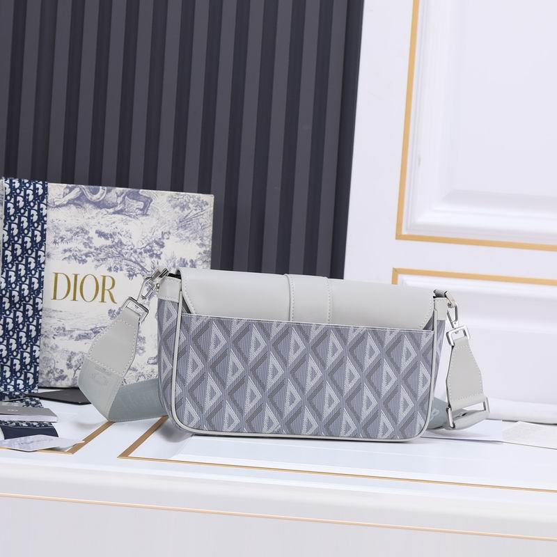 Dior Hit the Road 9944 27x17x9cm ww (1)