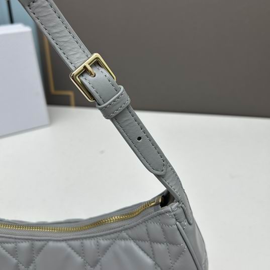 Dior 1542 26x15x5.5cm ww (1)