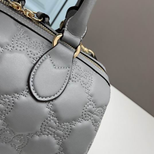 Gucci Matelasse 702242 31x19x22cm ww1_845067 (1)