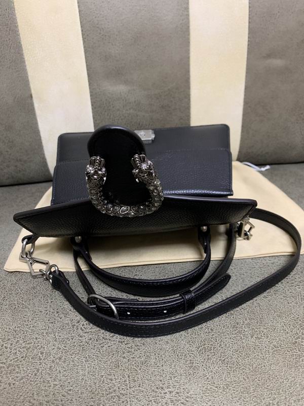 GG Dionysus 739496 24x16x11cm zy (1)