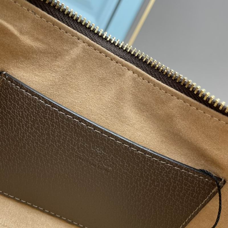 GG Supreme 21x19x5cm ww (1)