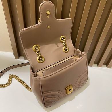 GG Marmont 739682580 18x13.5x8cm zy (1)