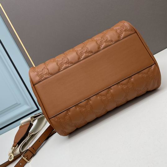 Gucci Matelasse 702242 31x19x22cm ww1_845067 (1)