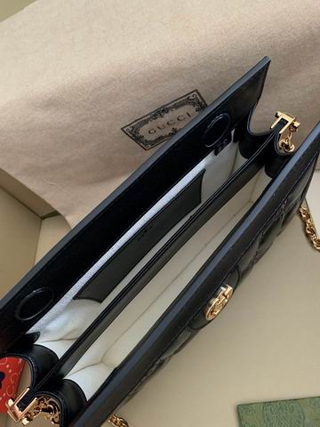 Gucci matelasse 702200 26x17.5x8cm ww (1)
