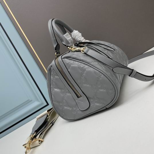 Gucci Matelasse 702242 31x19x22cm ww1_845067 (1)