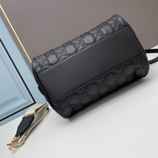 Gucci Matelasse 702242 31x19x22cm ww1_845067 (1)
