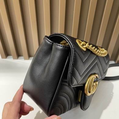 GG Marmont 739682580 18x13.5x8cm zy (1)