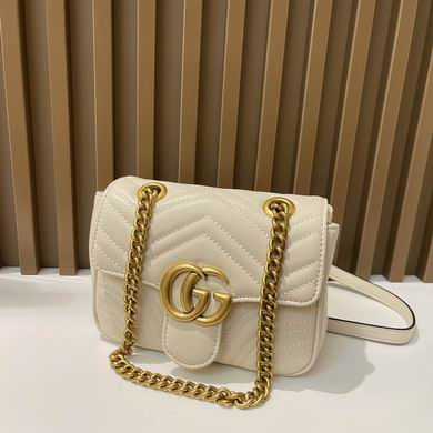 GG Marmont 739682580 18x13.5x8cm zy (1)