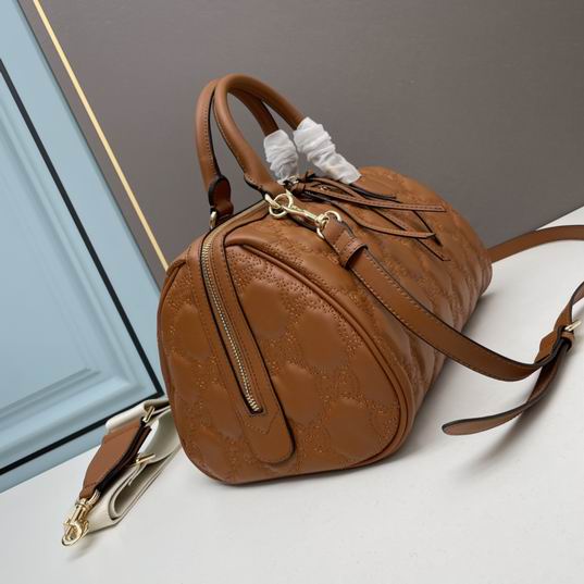 Gucci Matelasse 702242 31x19x22cm ww1_845067 (1)