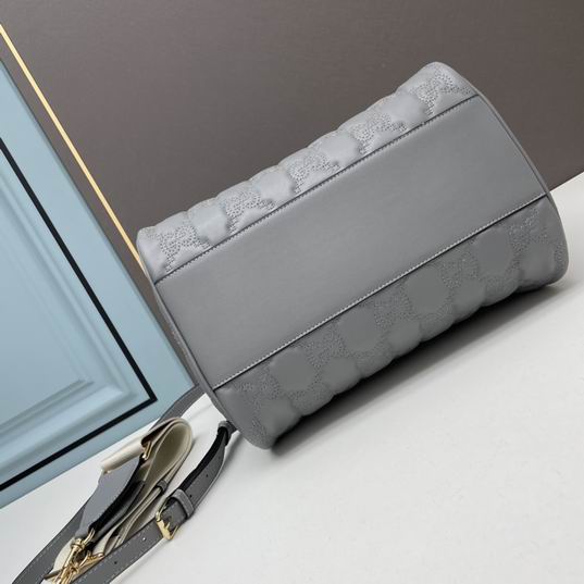 Gucci Matelasse 702242 31x19x22cm ww1_845067 (1)