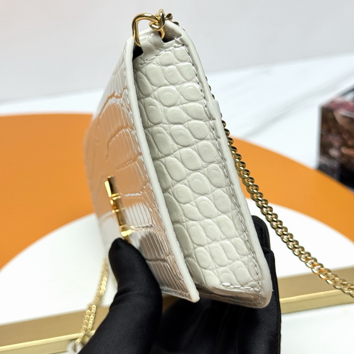 YSL Holder 635095 18x11x2cm 8D3_1