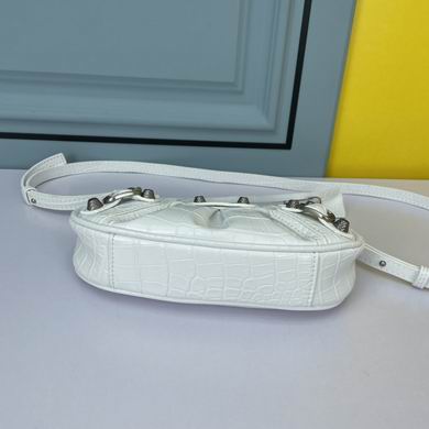 Le Cagole 669588 22X12X5cm YW (1)