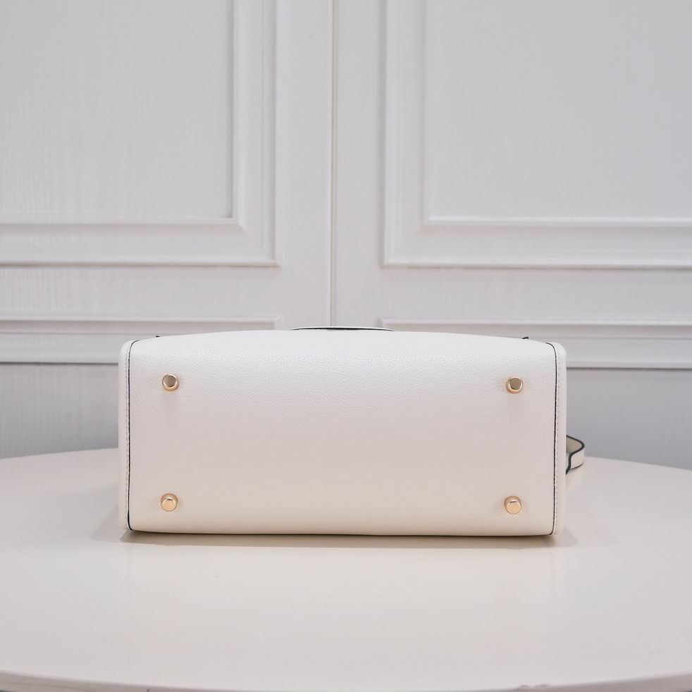 c8448 29.5X22.5X13cm AZ 1