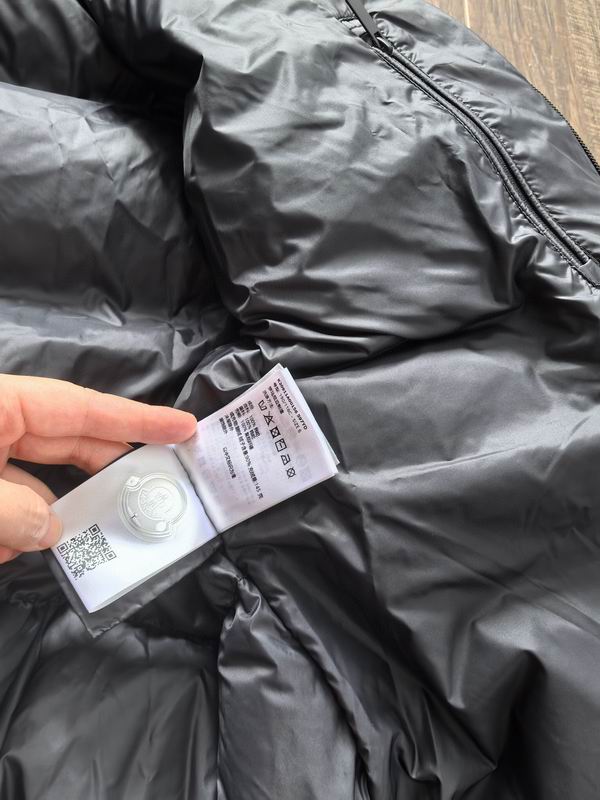 Moncler sz1-5 24cr108 (1)