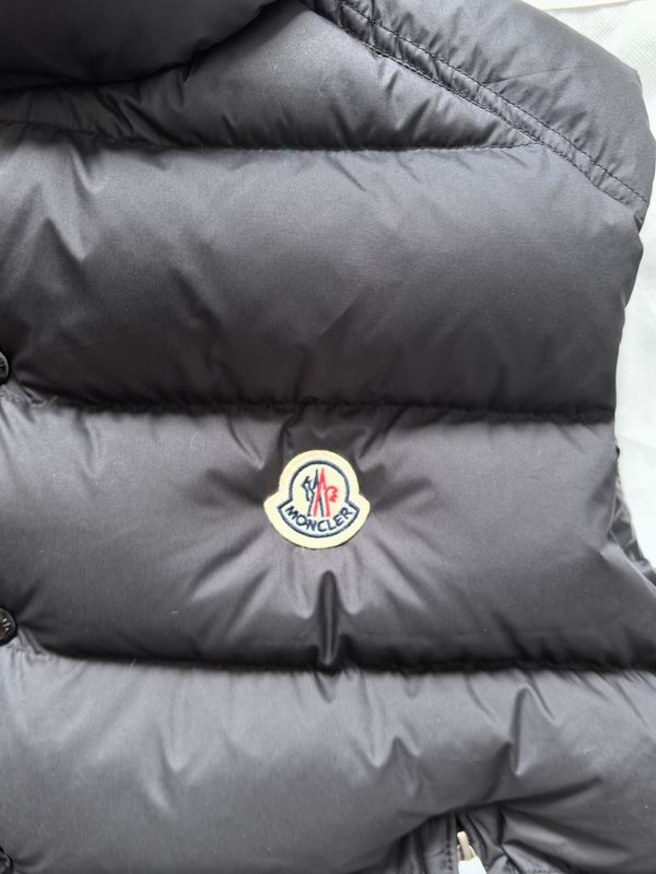 Moncler sz1-5 24cr114 (1)