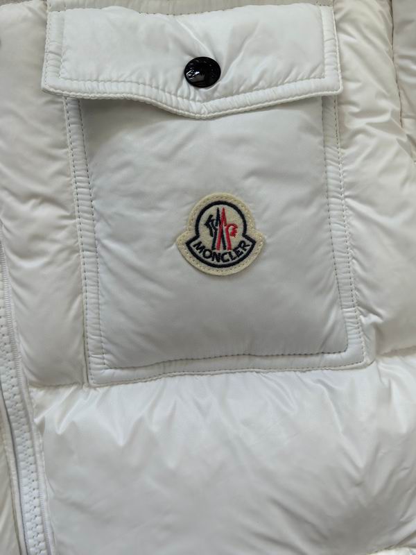 Moncler sz1-6 24cr116 (1)