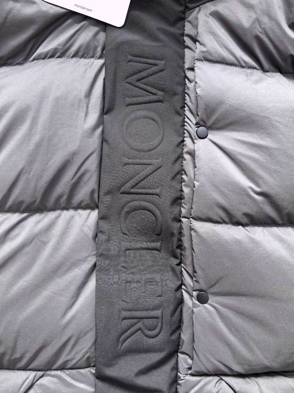 Moncler sz1-5 24cx14 (1)