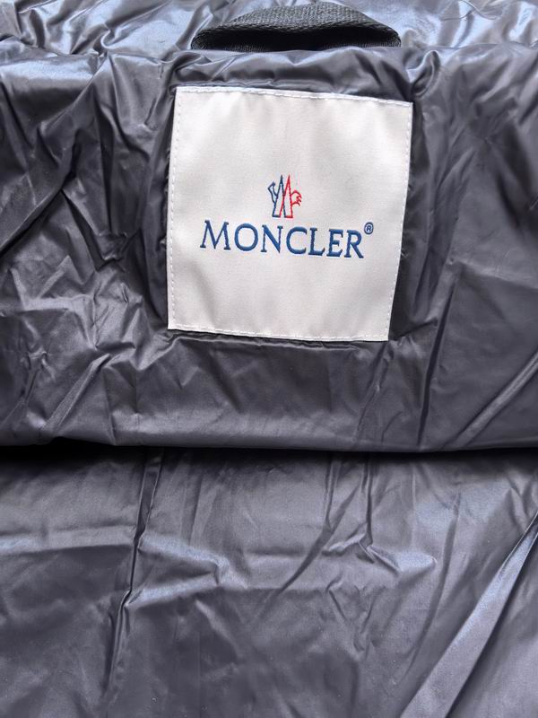 Moncler sz1-5 24cr109 (1)