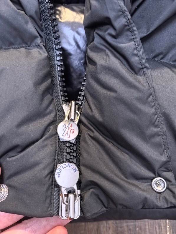 Moncler sz1-5 24cx29 (1)