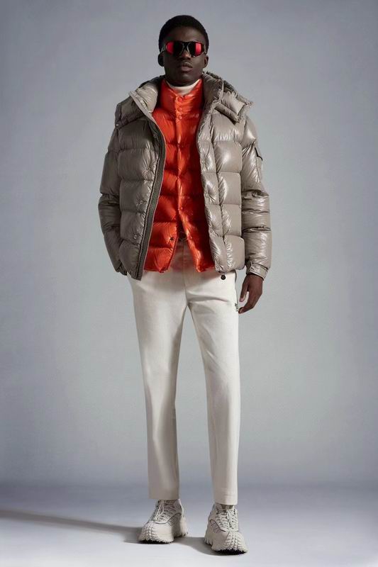 Moncler sz1-5 24cx24 (1)
