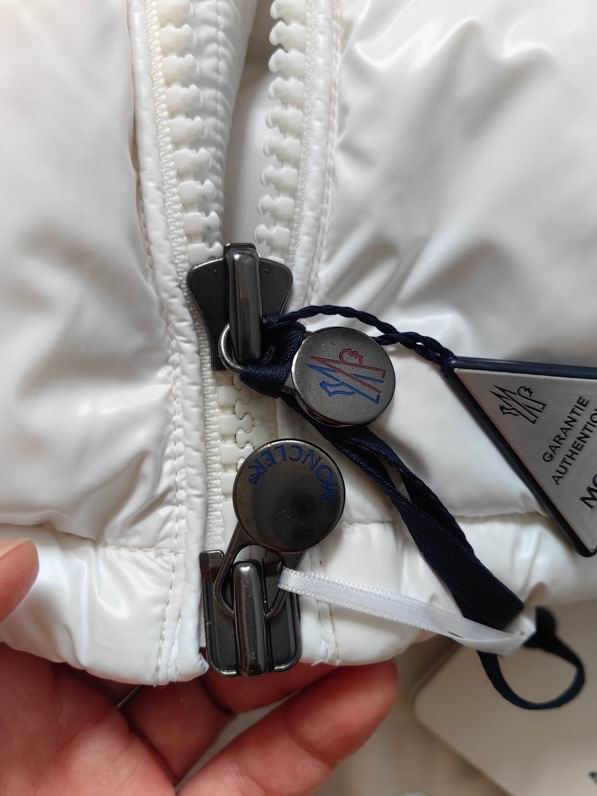 Moncler sz1-5 24cx13 (1)