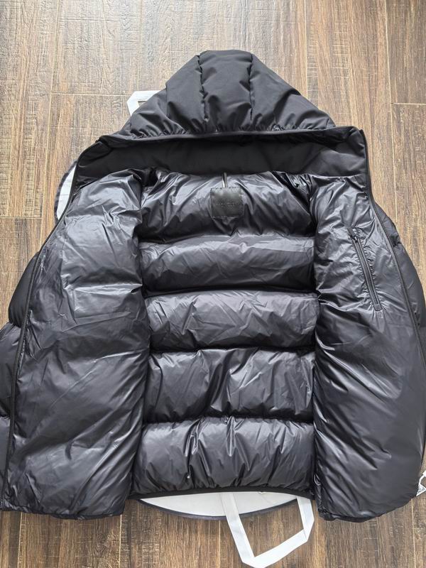 Moncler sz1-5 24cr108 (1)