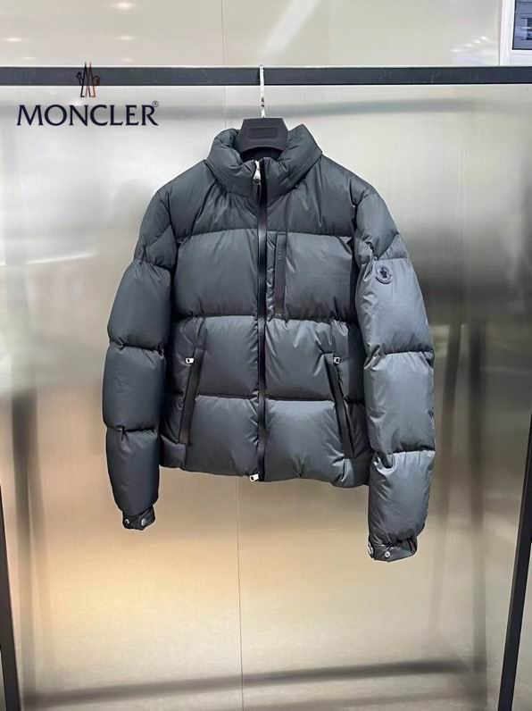 Moncler sz1-5 24cx27 (1)