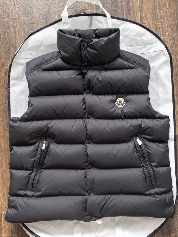 Moncler sz1-5 24cr114 (1)