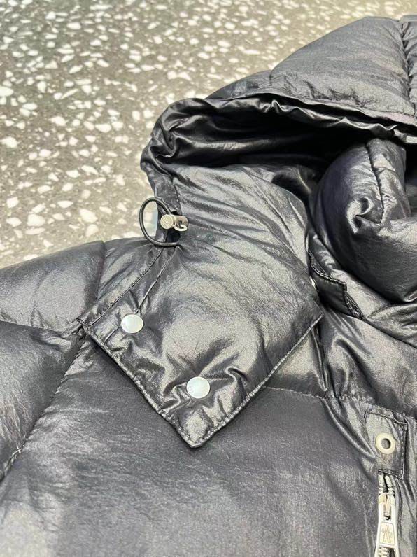 Moncler sz1-5 24cx28 (1)