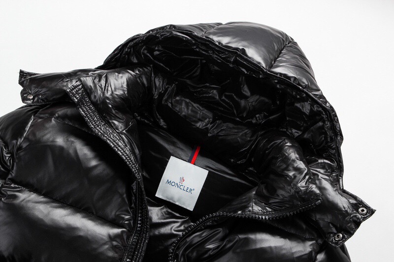 Moncler sz1-5 24cr112 (1)